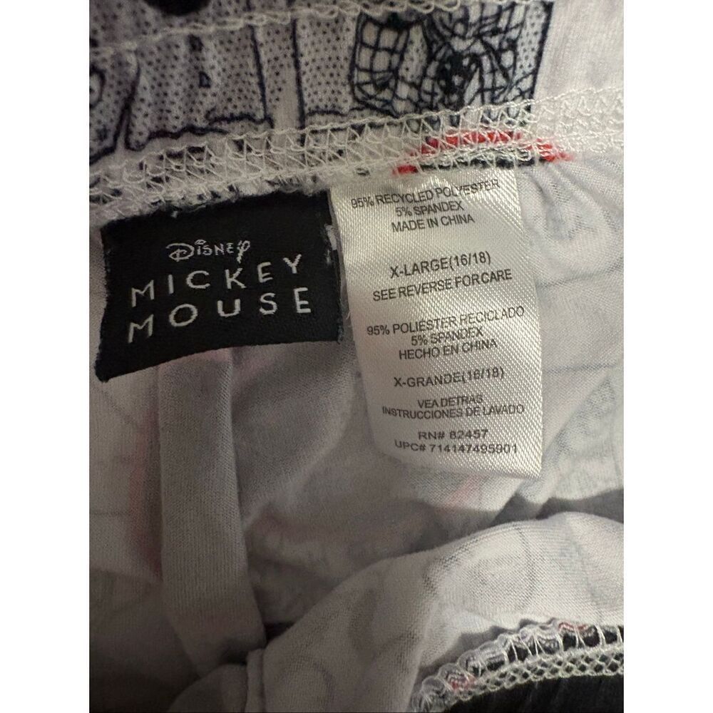 Disney light weight, Mickey Mouse PJs size extra large - Picture 6 of 7